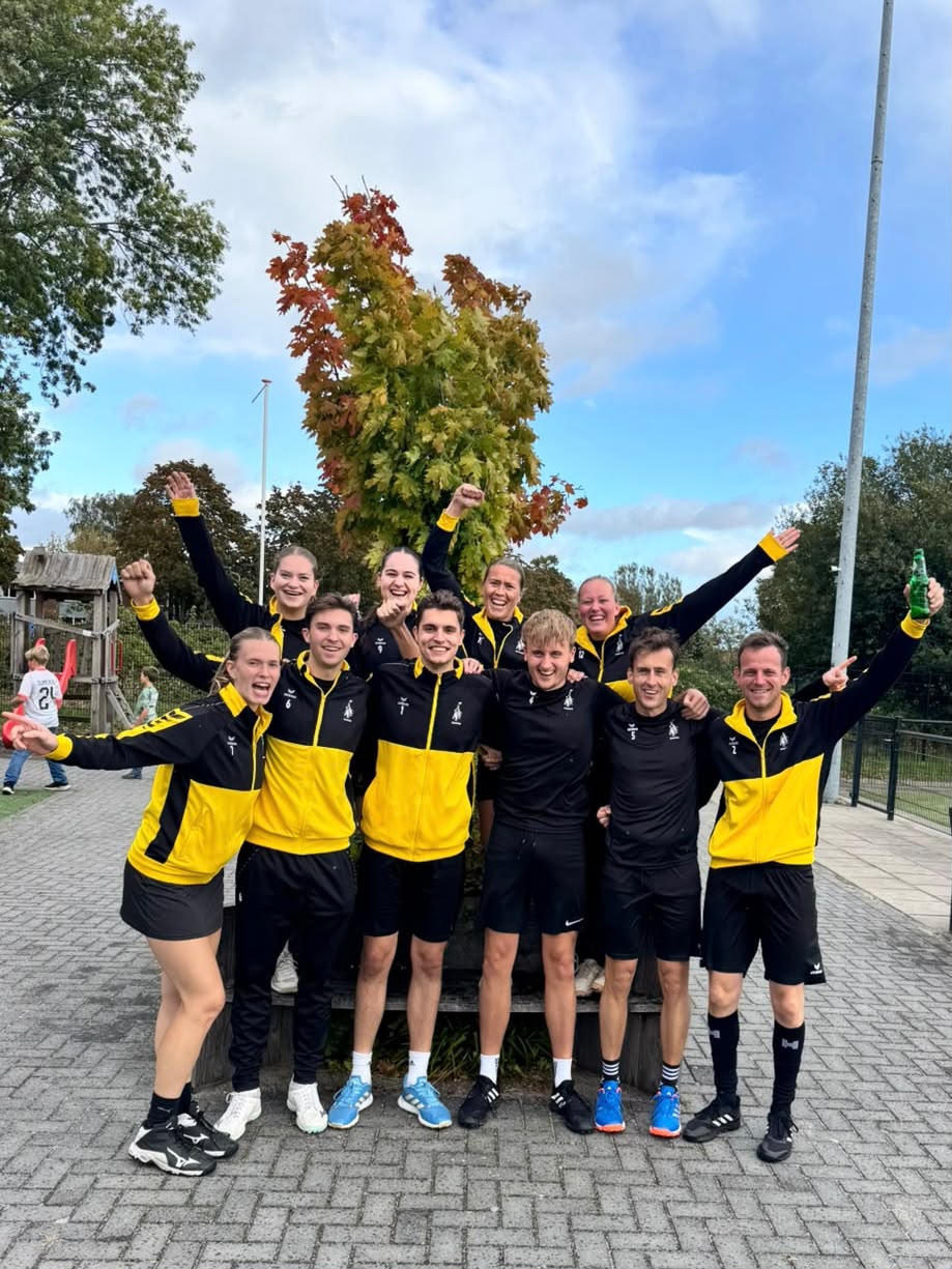 JUVENTA BARST VAN DE KAMPIOENEN!🖤💛